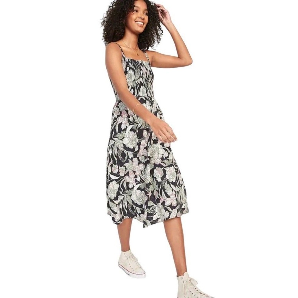 Old Navy Smocked Fit & Flare Cami Midi Dress Size MED Black Green Floral